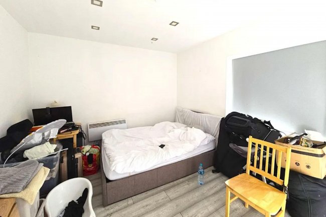 18A Gloucester Mews, London, E10 7DZ 3