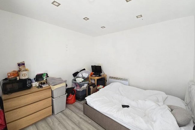 18A Gloucester Mews, London, E10 7DZ 3