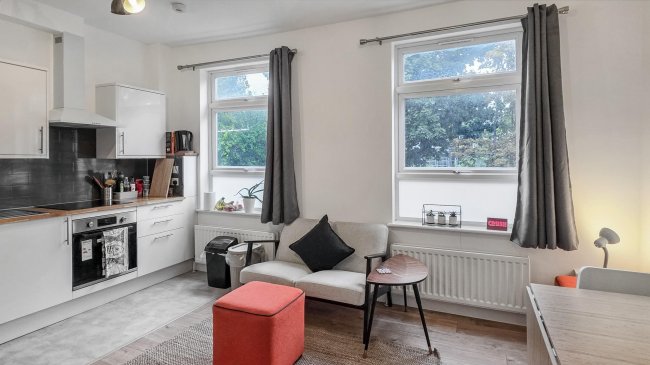 First Floor Flat, 353 Lillie Road, Fulham, London, SW6 7PA 8