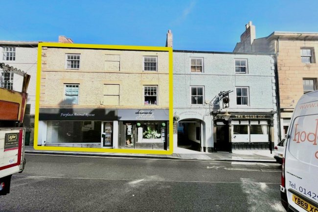 9-9A Battle Hill, Hexham, Northumberland NE46 1BA 8