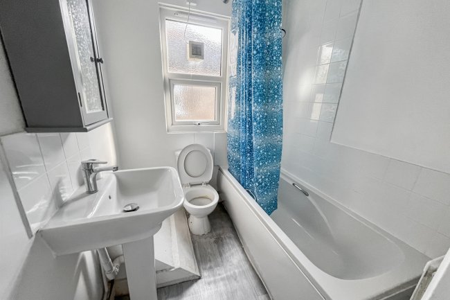 Flat 3, 89 Hatherley Road, Sidcup, DA14 4AH 4