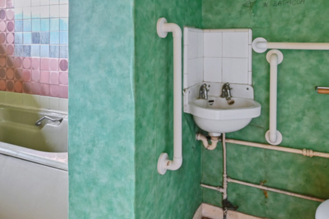 115 Newberries Avenue, Radlett, Hertfordshire WD7 7EN 8