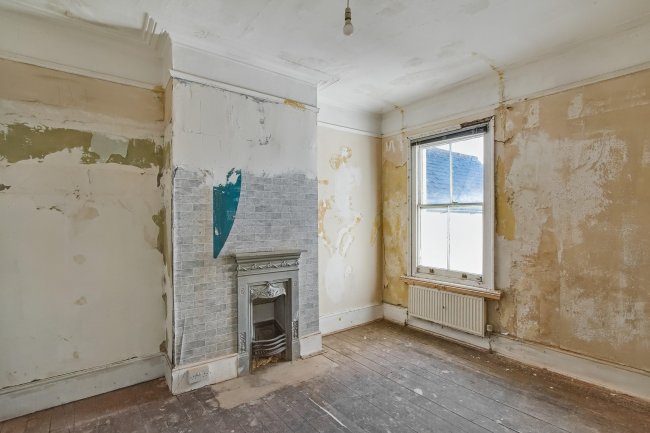 84 Basingstoke Road, Reading, Berkshire, RG2 0EL 9