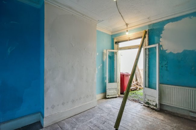 84 Basingstoke Road, Reading, Berkshire, RG2 0EL 9