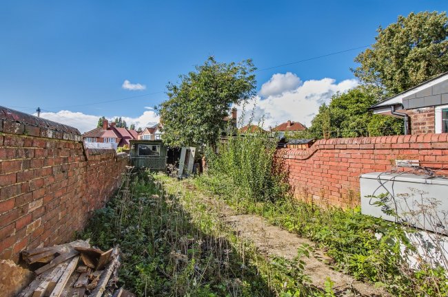 84 Basingstoke Road, Reading, Berkshire, RG2 0EL 9