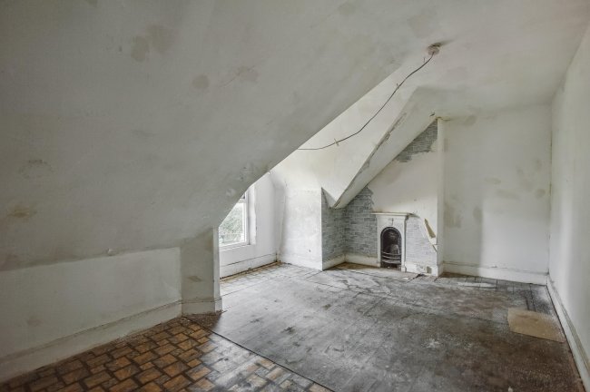 84 Basingstoke Road, Reading, Berkshire, RG2 0EL 9