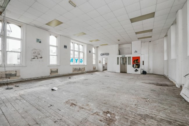 88 Sandgate Road, Folkestone, Kent, CT20 2AA 5