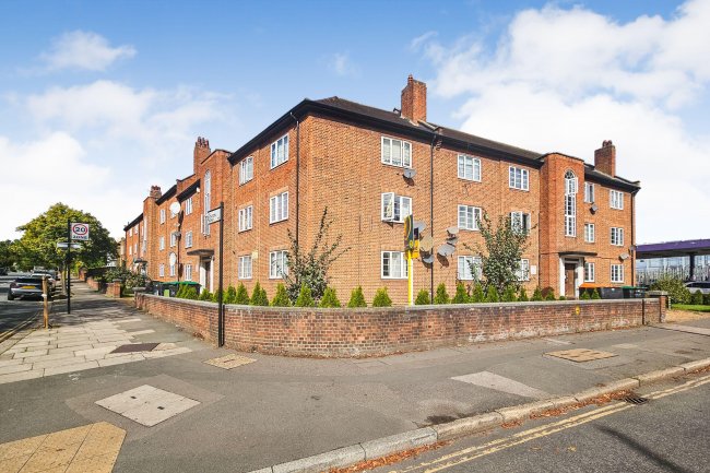 1 to 15 Springfield Court, Lynton Road and 1 to 6 Fells Haugh, Horn Lane, Acton, London, W3 9EA 6