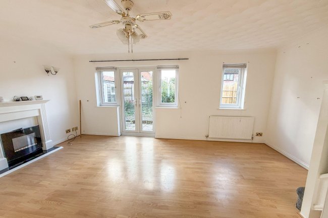 47 Parc Bryn Rhos, Ammanford, SA18 1JE 2