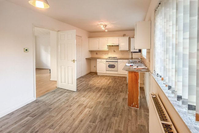 47 Parc Bryn Rhos, Ammanford, SA18 1JE 2