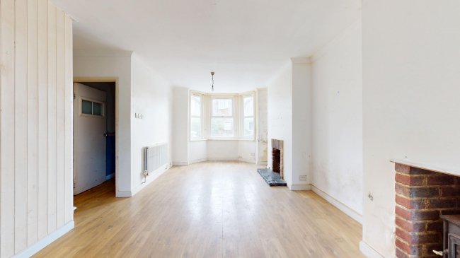 6 Winchcombe Road, Eastbourne, East Sussex, BN22 8DE 9