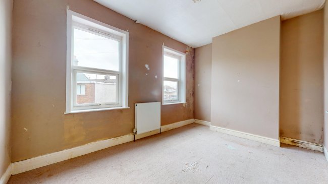 6 Winchcombe Road, Eastbourne, East Sussex, BN22 8DE 9