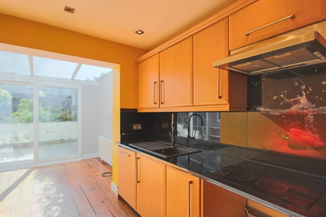 11 Fidler Place, Bushey, WD23 4UF 7