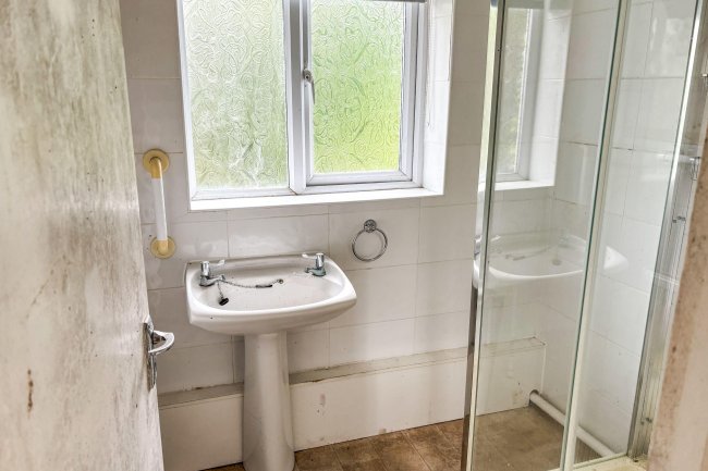 181 Ipswich Road, Colchester, Essex, CO4 0EL 10