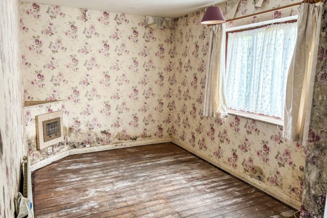 181 Ipswich Road, Colchester, Essex, CO4 0EL 10