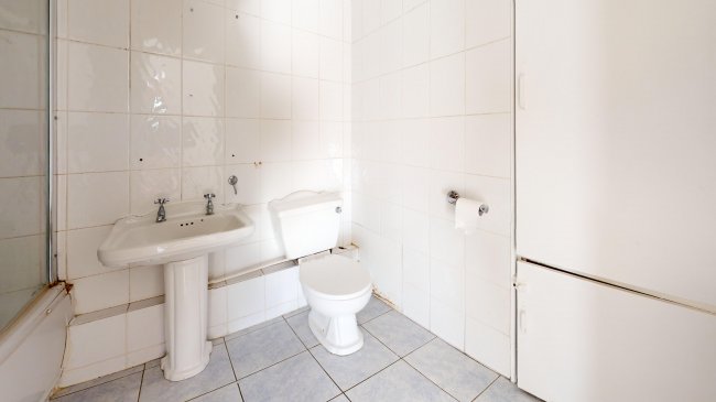 Flat 14 Gould Court, Woodland Road, Crystal Palace, London, SE19 1PH 6