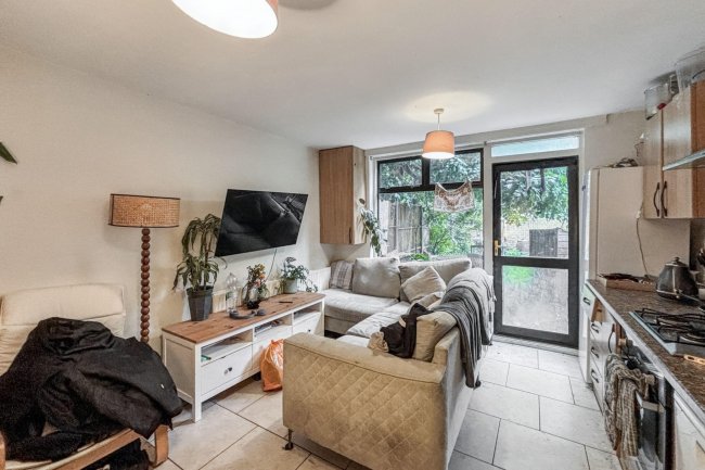 43A Lansdowne Drive, Hackney, London, E8 3EG 3