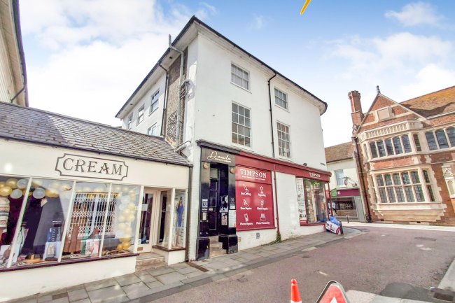 30-32 High Street, Royston, Hertfordshire, SG8 6DZ 7