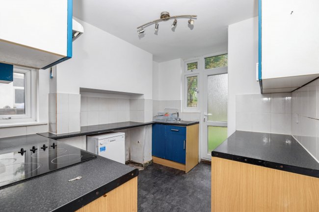 20 Bridle Road, Croydon, CR0 8HA 5