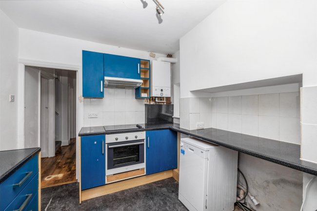 20 Bridle Road, Croydon, CR0 8HA 5