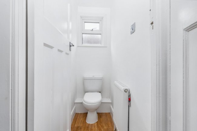 20 Bridle Road, Croydon, CR0 8HA 5