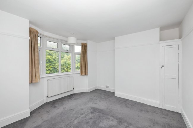 20 Bridle Road, Croydon, CR0 8HA 5