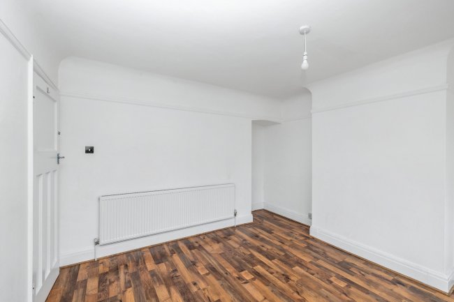 20 Bridle Road, Croydon, CR0 8HA 5