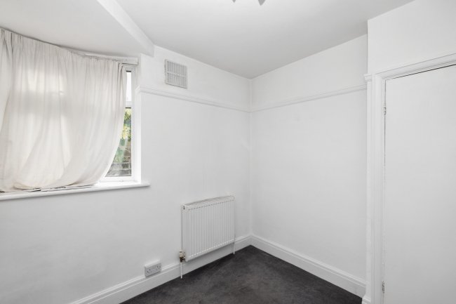 20 Bridle Road, Croydon, CR0 8HA 5