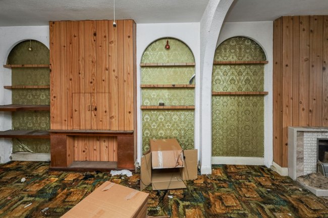 118 Linden Gardens, Enfield, Middlesex, EN1 4DX 4