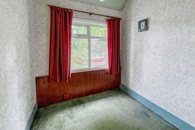 59a Park Lane, Carshalton, SM5 3EE 2