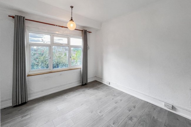 59a Park Lane, Carshalton, SM5 3EE 2