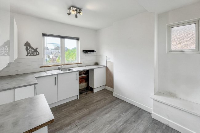 59a Park Lane, Carshalton, SM5 3EE 2