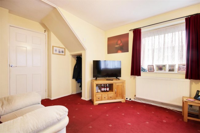 26 Hadrians Ride, Enfield, Middlesex, EN1 1DG 4