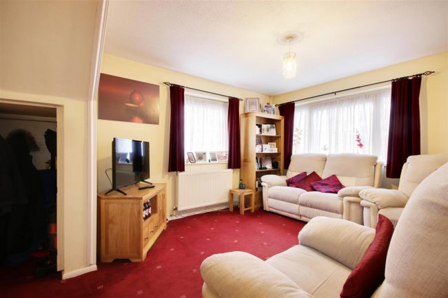 26 Hadrians Ride, Enfield, Middlesex, EN1 1DG 4