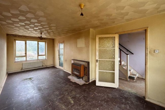 15 Thornview Road, Houghton Regis, Dunstable, Bedfordshire, LU5 5HS 10