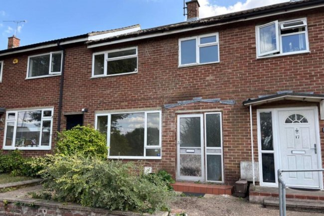 15 Thornview Road, Houghton Regis, Dunstable, Bedfordshire, LU5 5HS 10