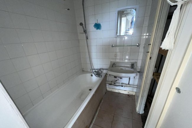 Flat 81 Moreton Tower, Lexden Road, Acton, London, W3 9NQ 8