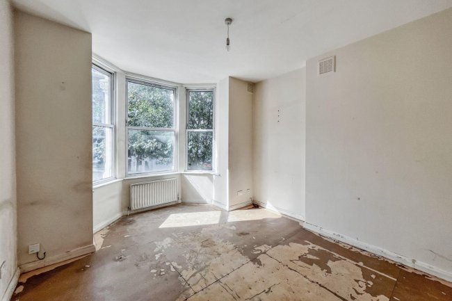 26a Ramsden Road, Balham, London SW12 8QY 4