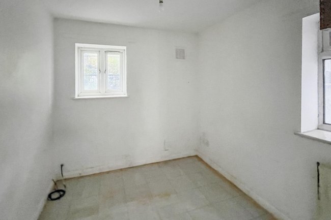 26a Ramsden Road, Balham, London SW12 8QY 4