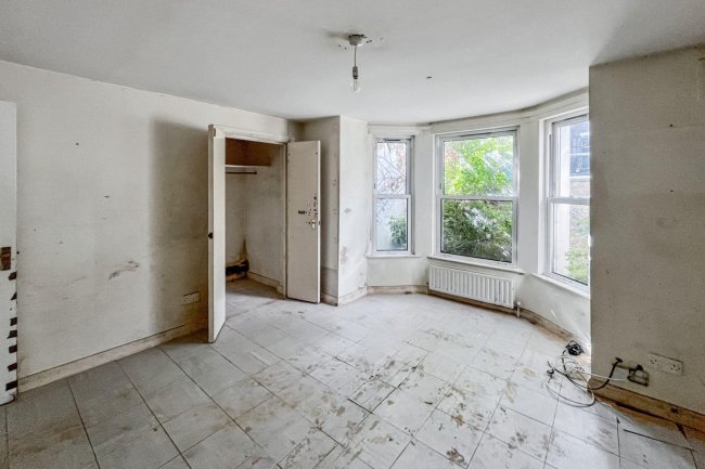 26a Ramsden Road, Balham, London SW12 8QY 4