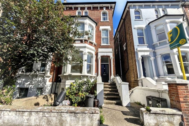 26a Ramsden Road, Balham, London SW12 8QY 4