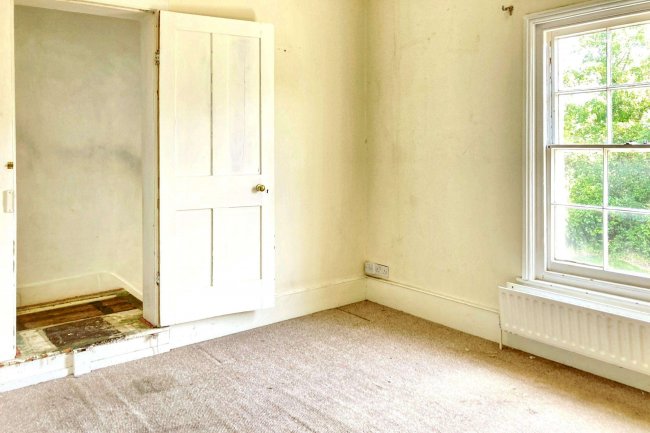 22 Southborough Road, Bromley, Kent, BR1 2EB 6