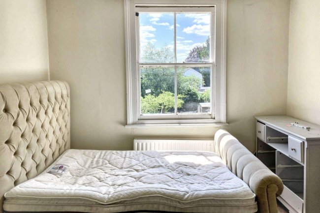 22 Southborough Road, Bromley, Kent, BR1 2EB 6