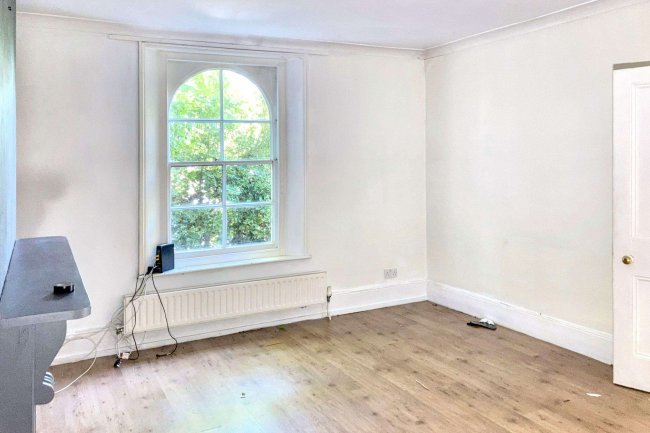 22 Southborough Road, Bromley, Kent, BR1 2EB 6