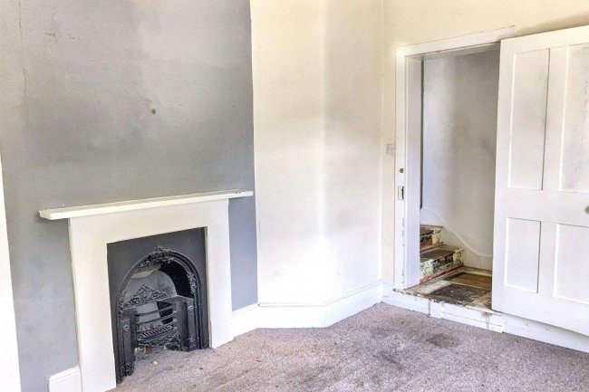 22 Southborough Road, Bromley, Kent, BR1 2EB 6