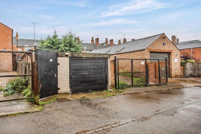 28 Church Street, Wolverton, Milton Keynes, MK12 5JN 2
