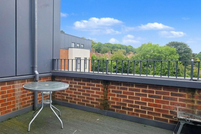 58 Suffield Lodge, Suffield Hill, High Wycombe, Buckinghamshire, HP11 2FR 5