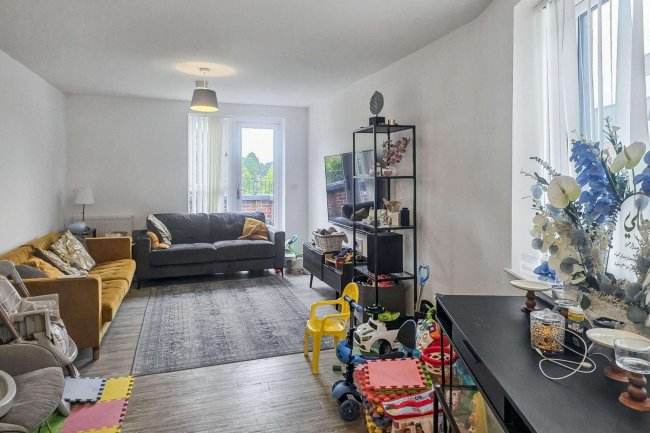 58 Suffield Lodge, Suffield Hill, High Wycombe, Buckinghamshire, HP11 2FR 5