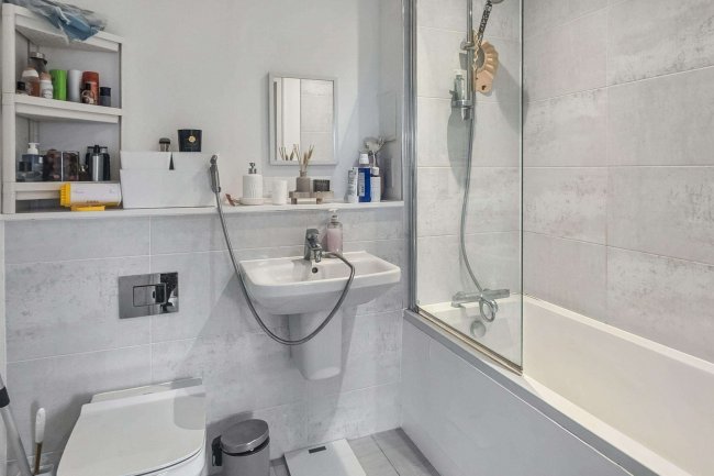 58 Suffield Lodge, Suffield Hill, High Wycombe, Buckinghamshire, HP11 2FR 5