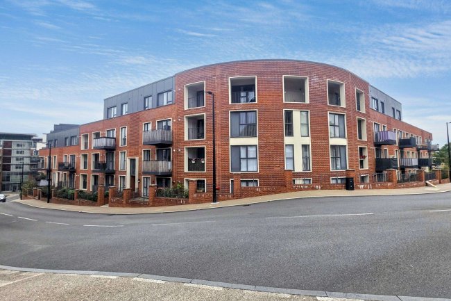 58 Suffield Lodge, Suffield Hill, High Wycombe, Buckinghamshire, HP11 2FR 5